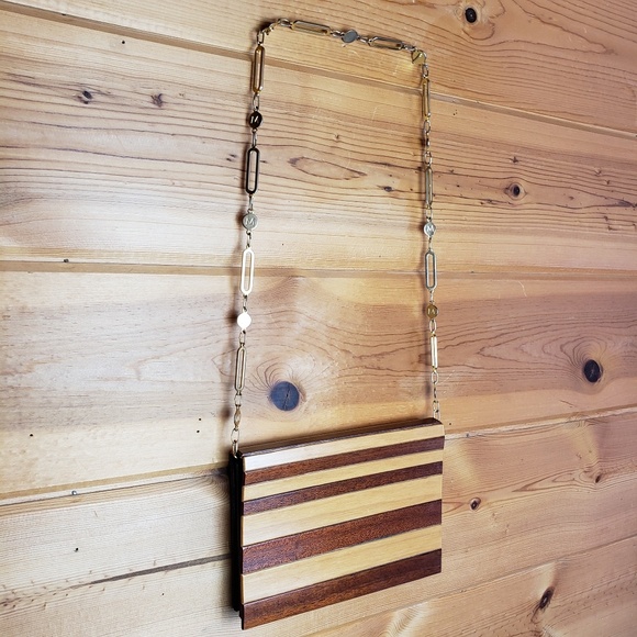 Meet your Posher, Amber - Picture 5 of 8